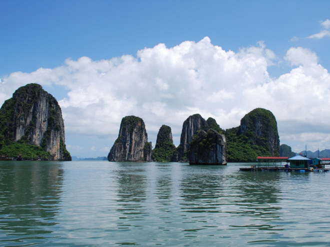 【ベトナム航空利用】2大世界遺産ハロン湾&チャンアン周遊!ハノイ満喫3泊5日ツアー